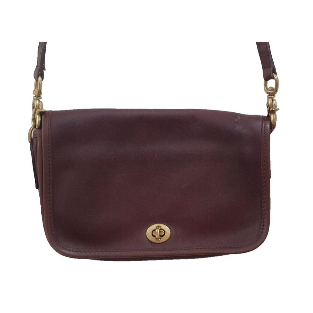 Authentic Vintage Coach Penny Pocket Purse in Mahogany light brown